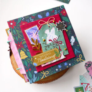 Christmas Mini Album - DIY Scrapbook